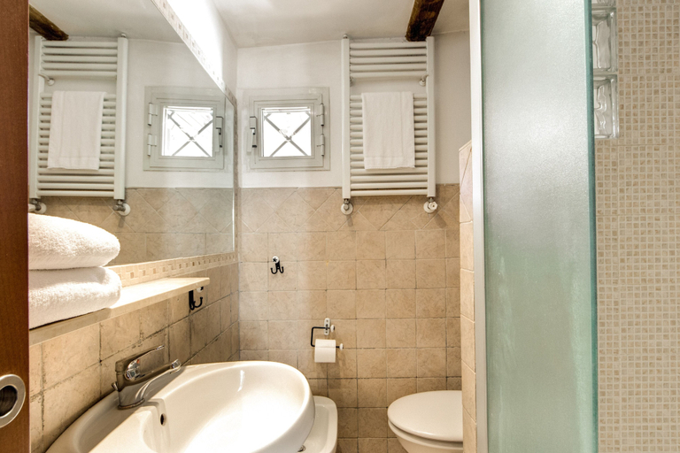 Bathroom 3, Attico Sannio 1, Rome
