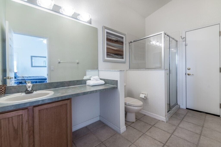 Bathroom 3, West Haven IHR 4079, Polk