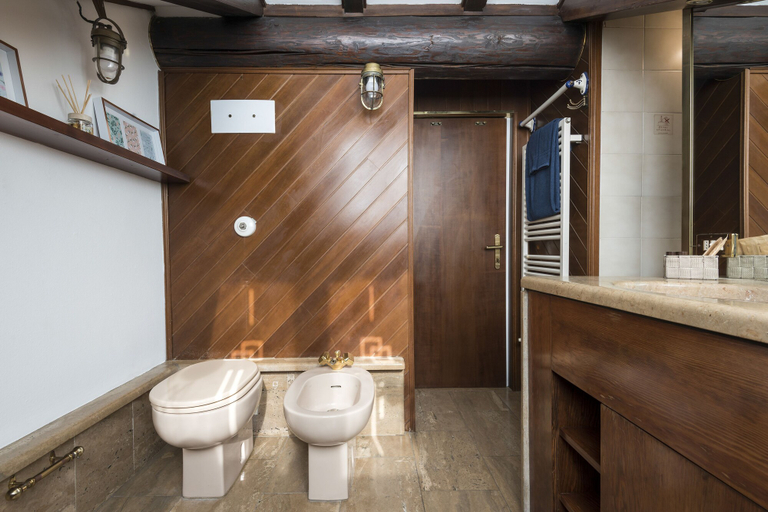 Others 5, Porta Ticinese – RentClass Mansarda, Milano