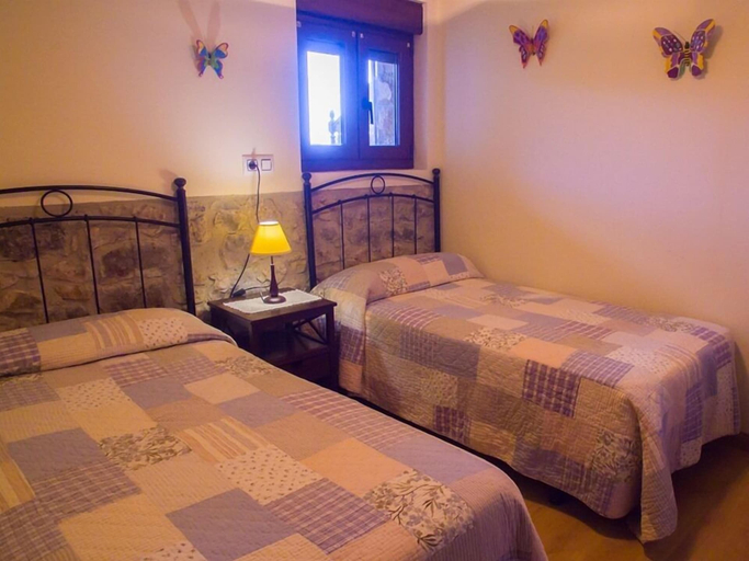 Bedroom 4, Casas Rurales El Terrero, Cantabria