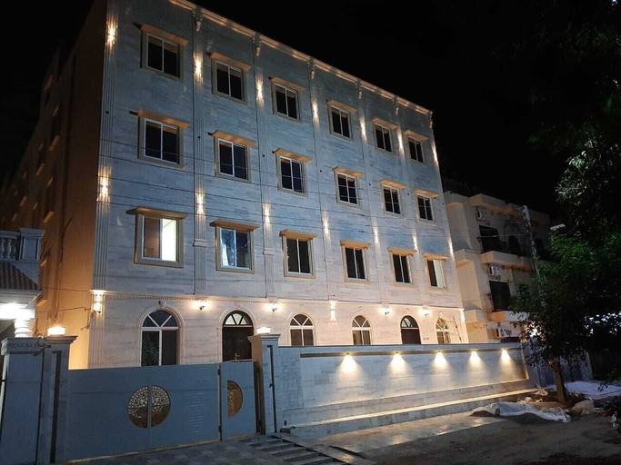 Exterior & Views, UPTOWN86 GIRLS HOSTEL, Lahore