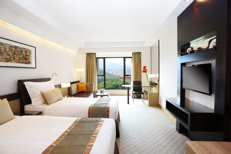 Bedroom 1, Royal Park Hotel, New Territories