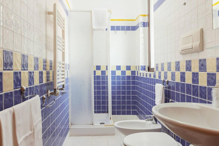 Bathroom 4, Villa del Sorriso, Potenza
