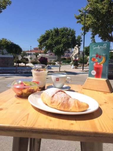 Food & Drinks, Bivalvia Beach Plus, South Aegean