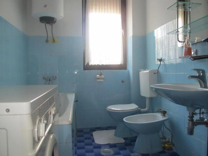 Bathroom 3, Apartment Razum A5, Pula