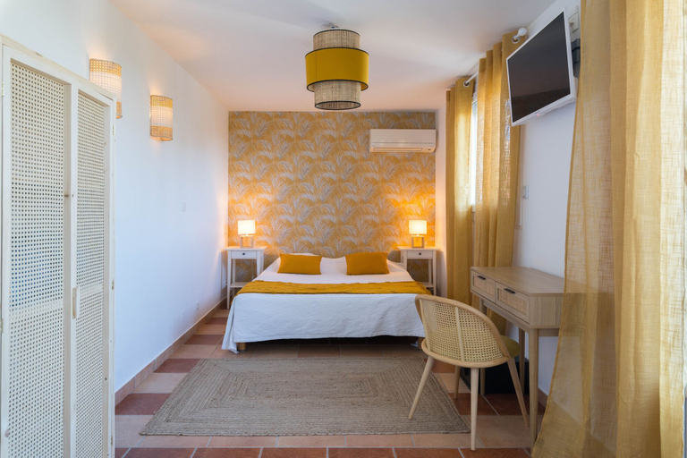 Bedroom 2, Cap Riviera, Var