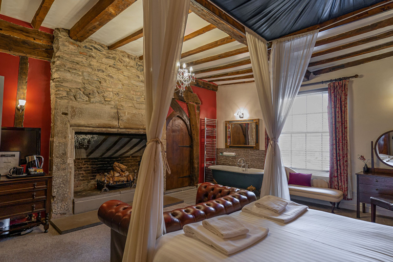 Bedroom 2, Caravelli, Leicestershire