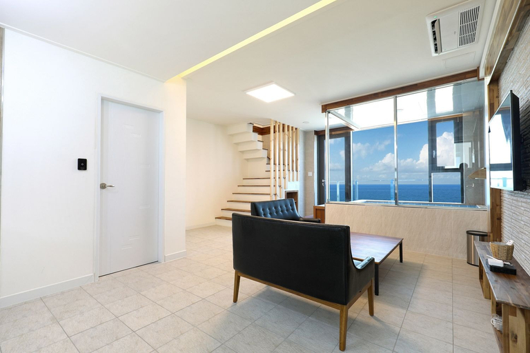 Others 5, Poolvilla K, Gangneung