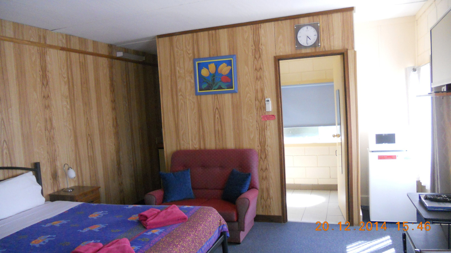 Bedroom 5, Summer's Rest Units, Corangamite - South