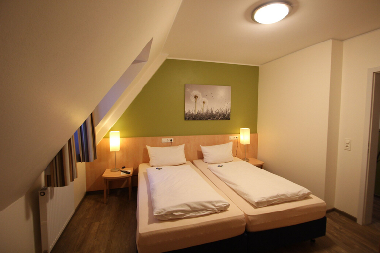 Bedroom 4, Hotel-Gasthof Weißes Roß, Aschaffenburg