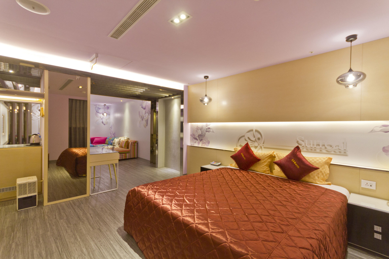 Bedroom 3, Surreal Motel- XinJhung Branch, New Taipei City