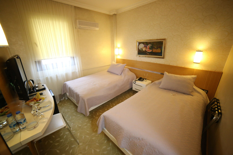 Bedroom 2, Sultan Hotel - Restaurant, Merkez