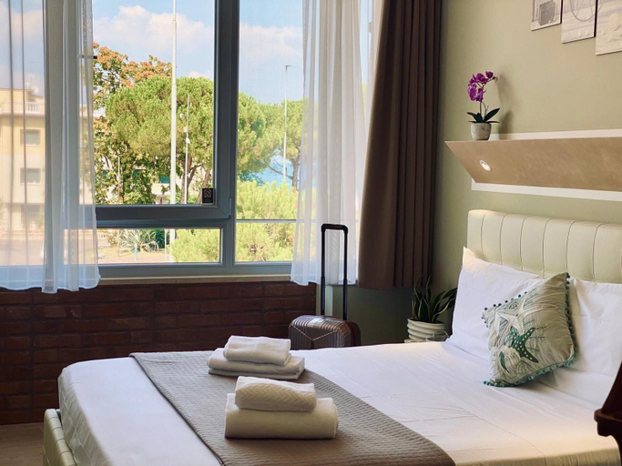 Bedroom 4, Atico Hotel, Brescia