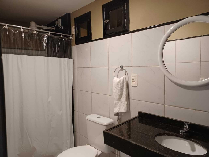 Bathroom 5, Pousada Laguna, Conde