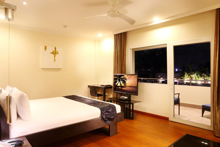 Bedroom 2, Queens Hotel, Mabalacat