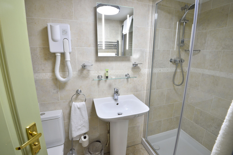 Bathroom 3, The Green Dragon, Somerset