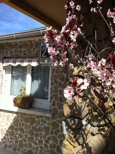 Exterior & Views 2, HOTEL AEROTEL l’étape du silence, Yvelines