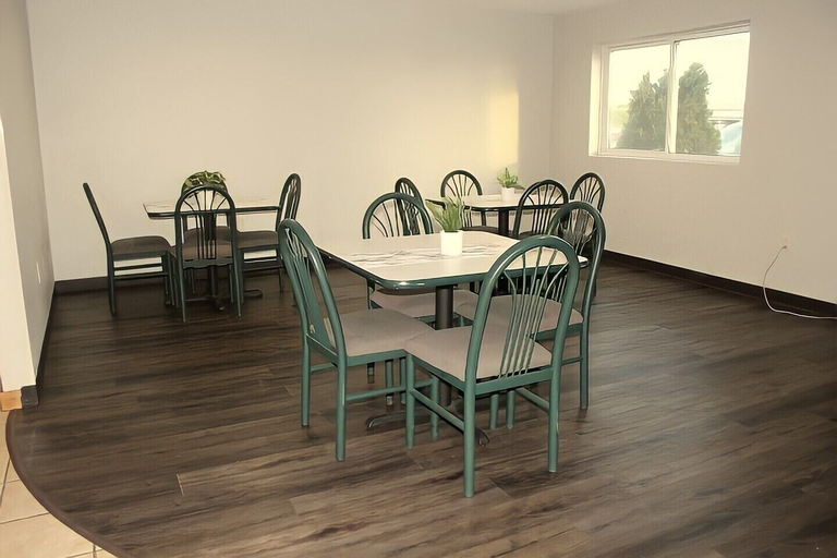 Others 5, AmeriVu Inn and Suites - Stanley, Chippewa