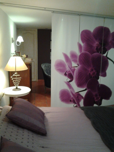 Bedroom 2, Chambres d'Hôtes de la Ferrage, Vaucluse