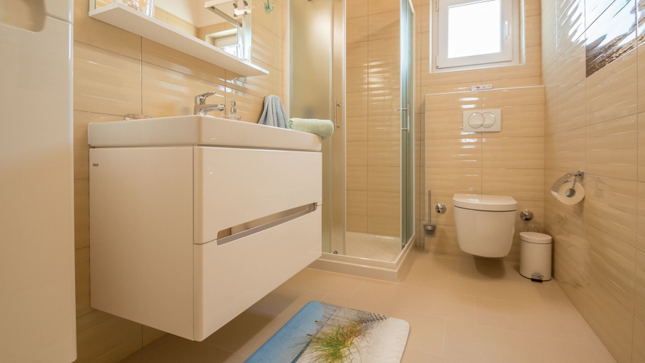 Bathroom 3, Villa Grannys House, Medulin