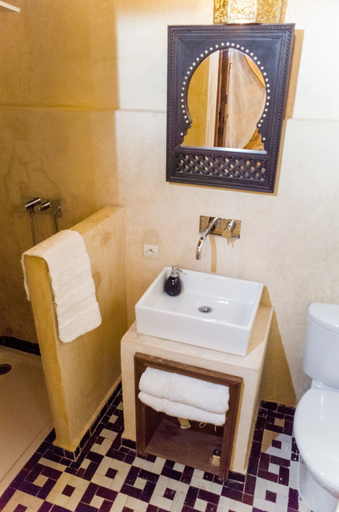 Bathroom 4, Riad Idrissy, Fès