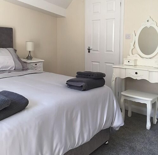 Bedroom 2, The Royal George, Redcar and Cleveland