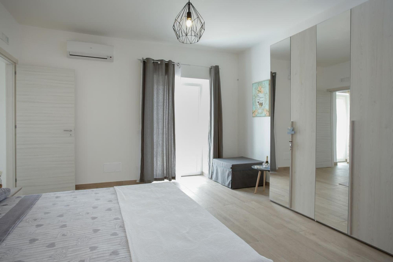 Bedroom 4, Casa 801, Bari