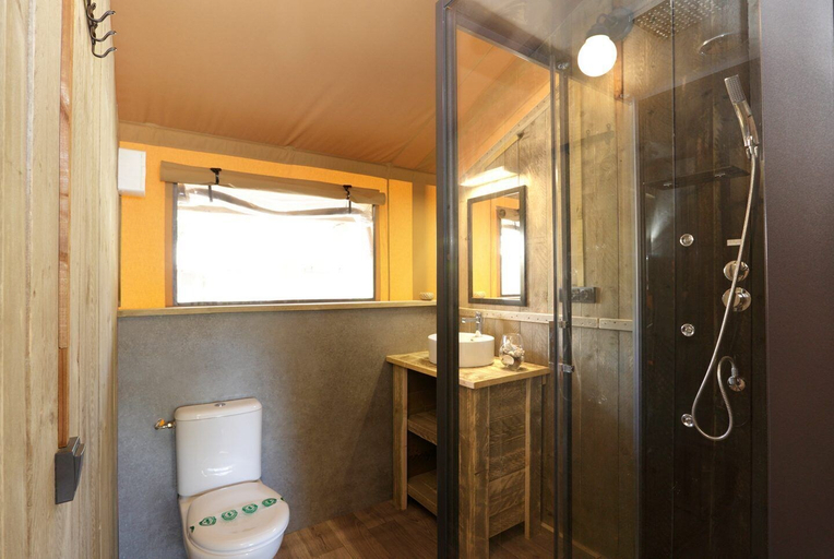 Bathroom 4, Camping Riu, Girona