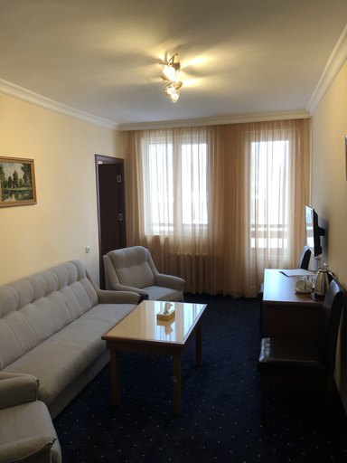 Others 4, Hotel Kirovakan