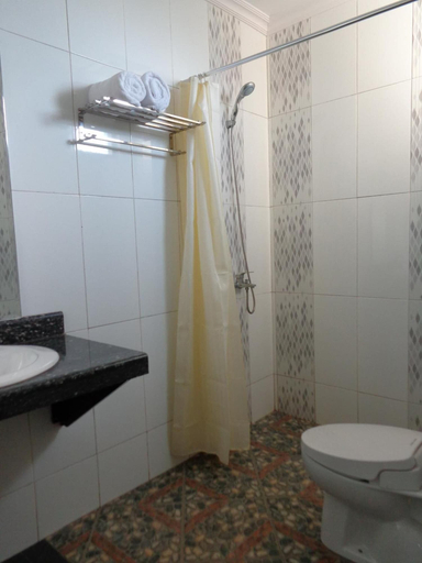 Bathroom 4, Antari Hotel, Buleleng