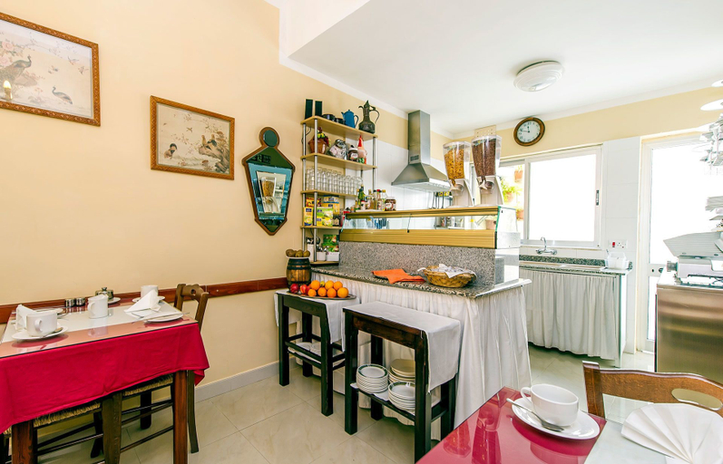 Food & Drinks 4, Lantern Guest House