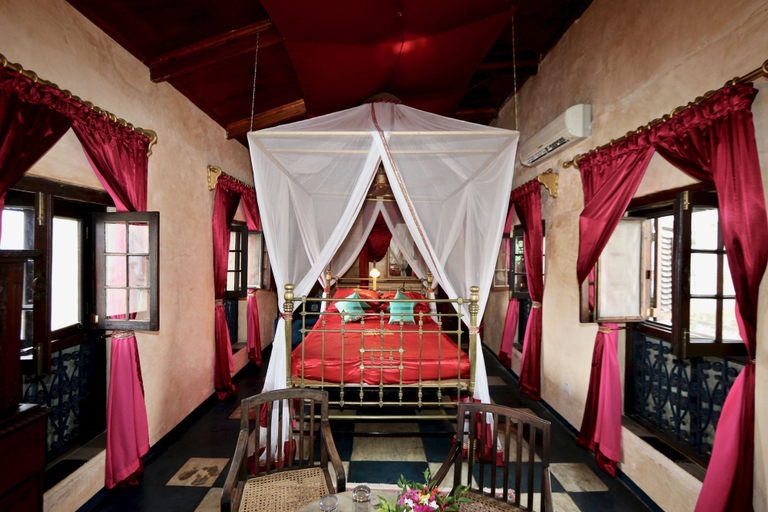 Bedroom 4, Emerson on Hurumzi, Mjini