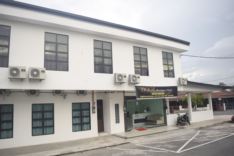 Exterior & Views 22