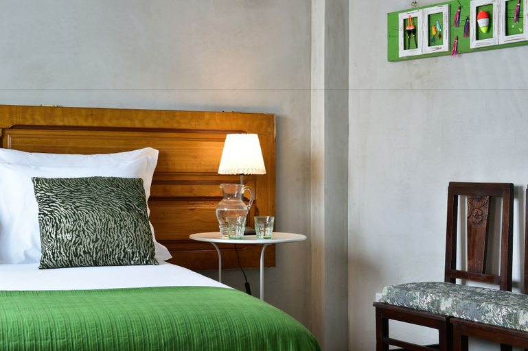 Bedroom 3, Mercearia d'Alegria Boutique B&B, Peniche