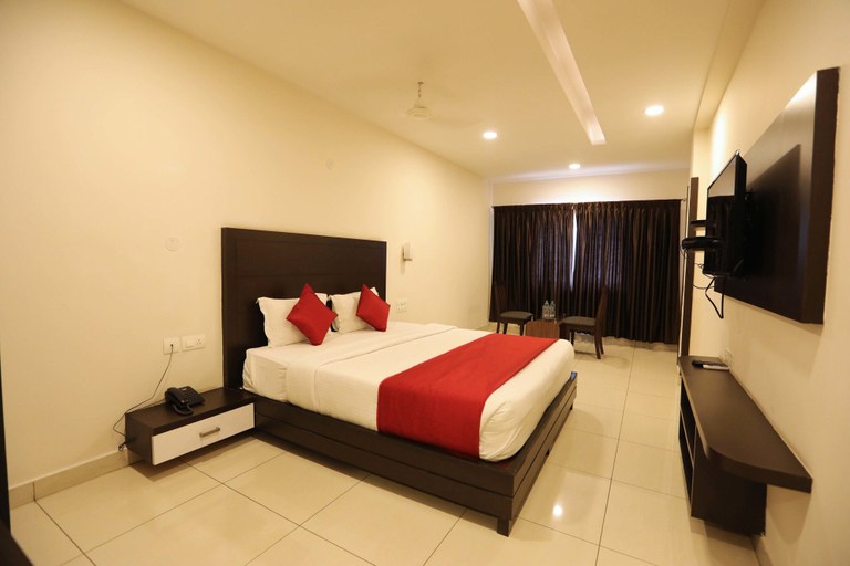 Bedroom 3, Traders Hotel, Dakshina Kannada