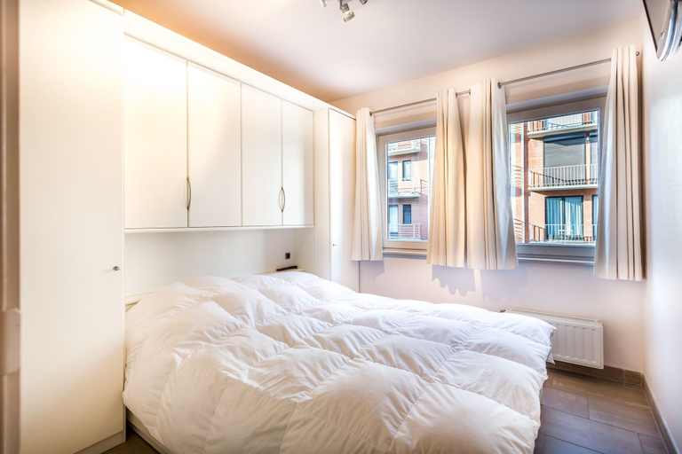 Bedroom 3, Gaston Lejeune 304, West-Vlaanderen