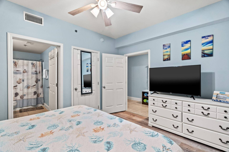 Bedroom 3, Laketown Wharf Unit 104, Bay