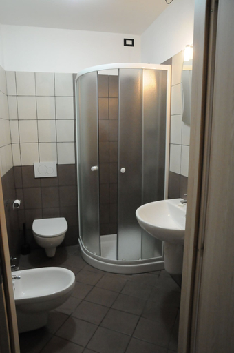 Bathroom 2, Scacco Matto, Milano