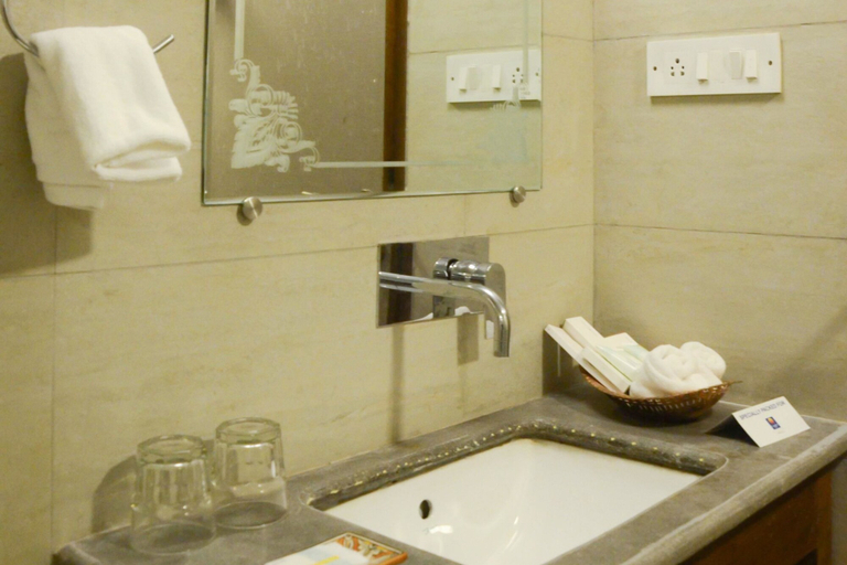 Bathroom, Comfort Inn Emerald, Ratnagiri