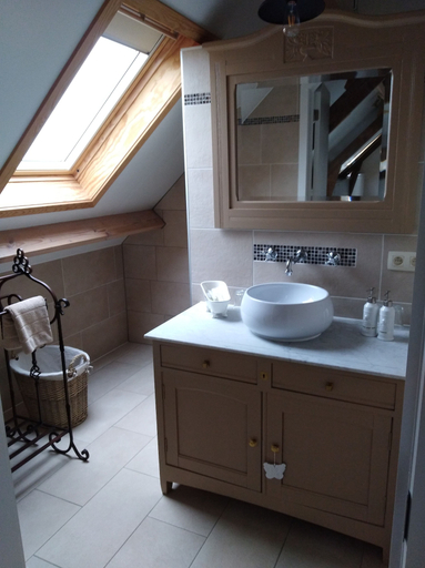 Bathroom 3, t Hooghe Licht Bed & Breakfast, West-Vlaanderen