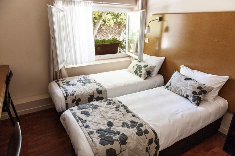 Bedroom 3, Hôtel Vendôme, Bouches-du-Rhône