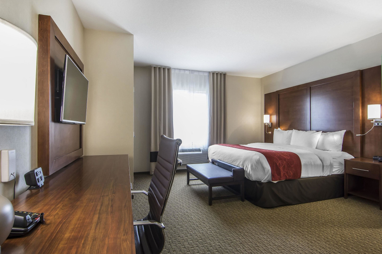 Bedroom 4, Comfort Suites Regina, Division No. 6