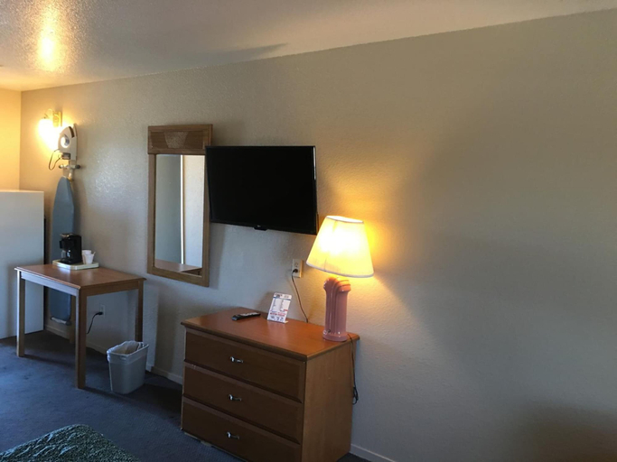 Bedroom 2, Applegate Inn, Merced