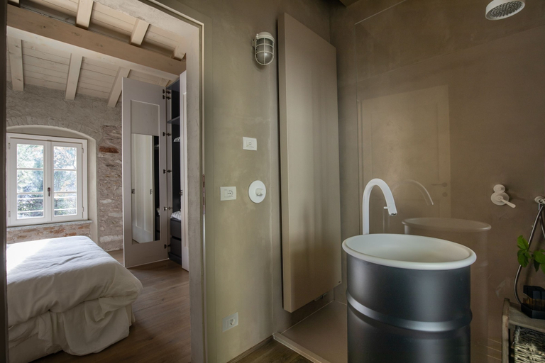 Bathroom 4, Il Borgo Mediceo, Lucca