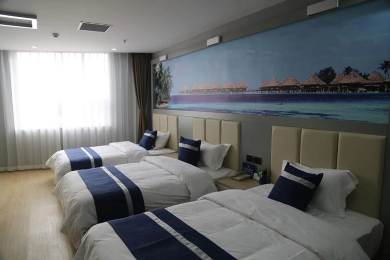 Bedroom 2, Golden Phoenix Hotel, Beijing