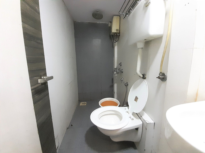 Bathroom 2, Hexa Relax Stay, Mumbai Suburban