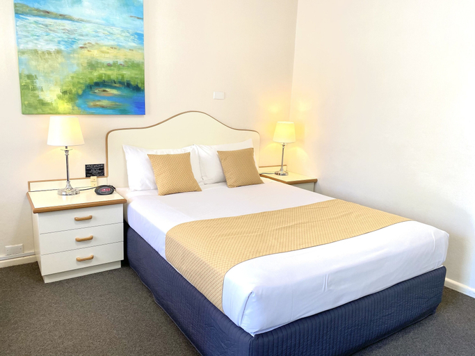 Bedroom 4, Golfview Motor Inn, Wagga Wagga - Pt A