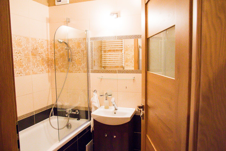 Bathroom 4, Siodemka Suite, Toruń City