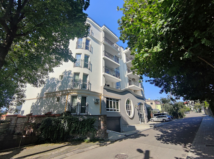 Exterior & Views 2, Kostjukowski brand-new apart-hotel, L'vivs'ka