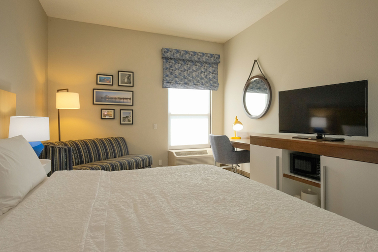 Bedroom 3, Hampton Inn Edenton, Chowan
